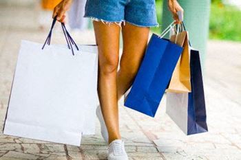 Close to parks, shopping and dining