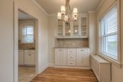 Kansas City apartment for rent - Butler's pantry in dining area