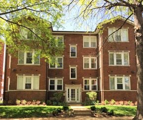 St. Louis apartment for rent - historic brick apartment complex quiet street