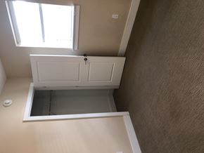 St. Louis apartment for rent - the bottom of the closet in the upstairs bathroom has a window