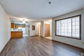Vadnais Heights apartment for rent - Cottages of Vadnais Heights, MN