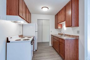 Forest Lake apartment for rent - 956 Place Apartments, Forest Lake, MN