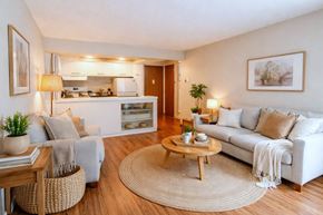 Minneapolis apartment for rent - Harriet Apartments, Minneapolis, MN