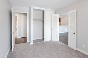 St. Paul apartment for rent - Lexington Hills Bedroom