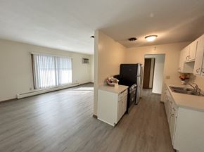 St. Paul apartment for rent - Marjon Terrace Kitchen, St. Paul, Minnesota