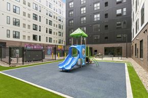 Minneapolis apartment for rent - Lakefield Apartments, Uptown, Lynlake, Minneapolis, MN
