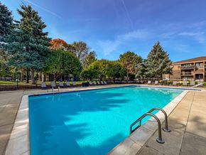 Clinton Township apartment for rent - 2 Heated pools at Lakeside Village Apartments Clinton Township MI
