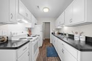 Troy apartment for rent - Modern kitchen at Three Oaks Apartments in Troy, MI