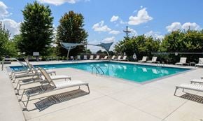Omaha townhouse for rent - Swimming Pool at The Bluffs at Cherry Hills, Omaha Nebraska