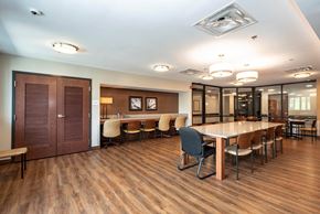 Cincinnati apartment for rent - Courtyard_Business Center