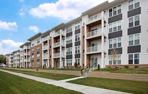 Lexington apartment for rent - Exterior View at Landings of Lexington, Lexington, MN 55014