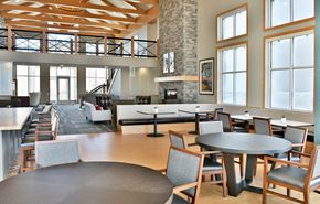 Woodbury apartment for rent - Lounge at The Legends of Woodbury 55+ Apartments, Minnesota, 55129