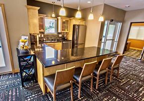 Medina townhouse for rent - Medina Townhomes_Community Kitchen