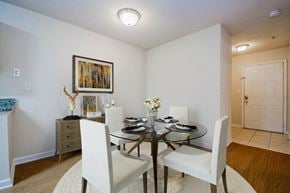 Woodstock apartment for rent - Riverstock_Dining Room