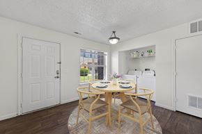 Omaha townhouse for rent - Dominium_BaCH_Dining Room_420