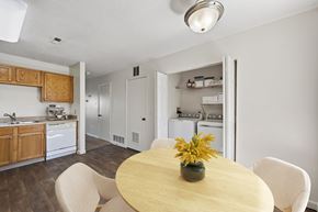Omaha townhouse for rent - Dominium_BaCH_Kitchen2_324