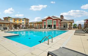 Commerce City apartment for rent - Dominium_North Range Crossings_Swimming Pool2