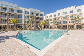 Orlando apartment for rent - Swimming at Sandpiper Glen 62+ Apartments, Florida