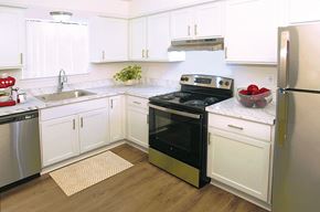 Southfield townhouse for rent - eat-in kitchen