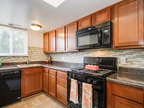 Williamsburg apartment for rent - Kitchen at Conway Garden Apartments in Williamsburg VA