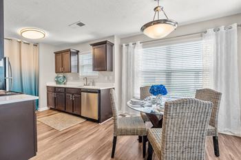 Vinyl plank flooring*