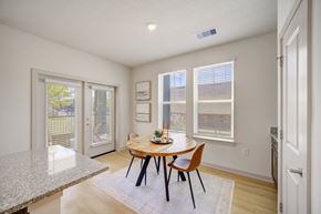 Niceville apartment for rent - Restaurant Style Dining at The Enclave at Deer Moss Creek, Niceville, FL, 32578