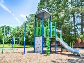 7-Hunting-ridge-apartments-playground_