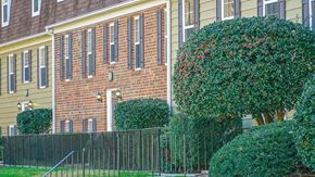 Williamsburg apartment for rent - Apartment exterior 2 Colonial Towne Apartments