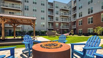 Outdoor firepit