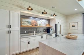 Yorktown apartment for rent - additional photo for property listing at escape