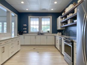 Wilmington apartment for rent - Club kitchen at Barclay Place Apartments, Wilmington