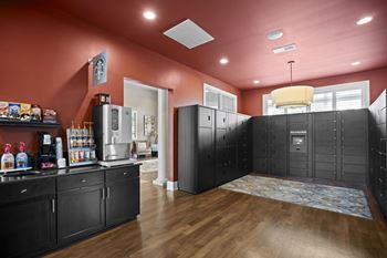 Concierge package locker system