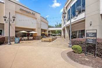 Conveniently located  2 minutes from waverly place shopping center, restaurants, whole foods market, and wakemed cary hospital.