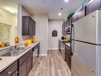 Pavilion-village-apartments-kitchen