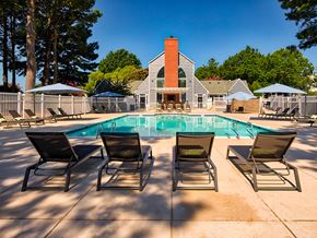 Newport News apartment for rent - Waterman's Crossing Apartments Swimming Pool