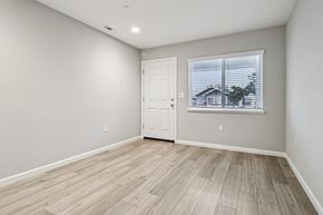 Bay Point apartment for rent - Entryway, front family room
