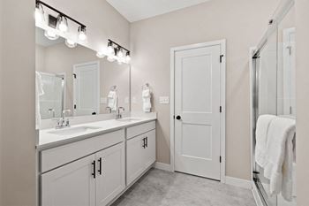 Dual vanity sinks*