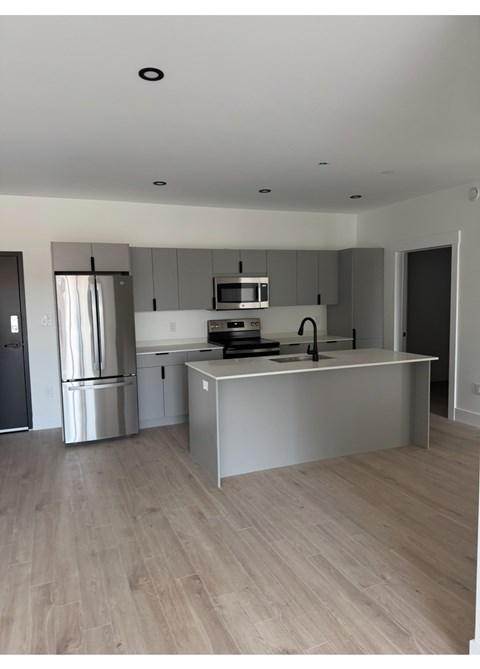 Floor plan for 1 bed, 1 bath, 100 sqft