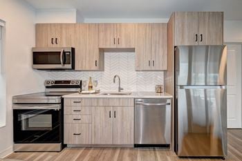 Full-size stainless steel energy star appliances