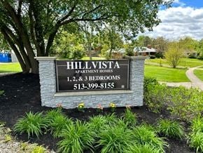 Cincinnati apartment for rent - Hillvista Signage
