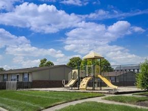 Riverside apartment for rent - Community Playground