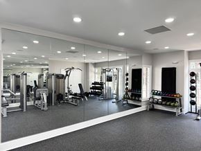Charlotte apartment for rent - Fitness studio with cardio machines