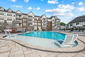 Rochester Hills apartment for rent - Legacy Rochester Hills pool