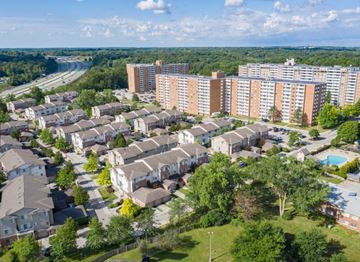 Willoughby Hills apartment for rent - The Village at Pine Ridge