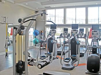24-Hour fitness studio with precor equipment