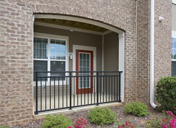 Private patios/balconies