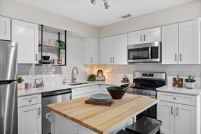 Mentor apartment for rent - Eat-In Kitchen at Concord Place Apartments, Mentor, 44060