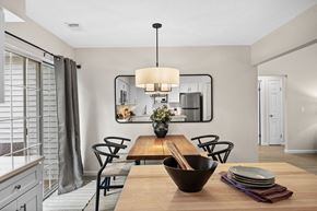 Mentor apartment for rent - Modern dining room at Concord Place Apartments, Mentor, OH, 44060