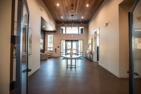 Salem apartment for rent - Large Lobby at Eastpark Apartment Homes, Oregon