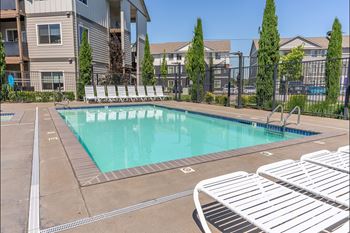 Community lounge & clubhouse